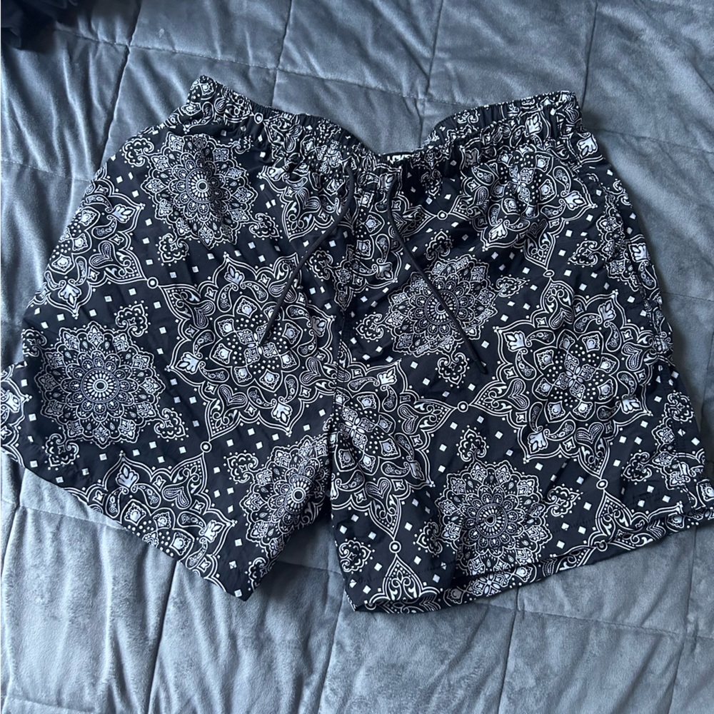 lockr bandana shorts